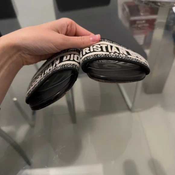 Authentic Dior dway slides sandals - Picture 3 of 7